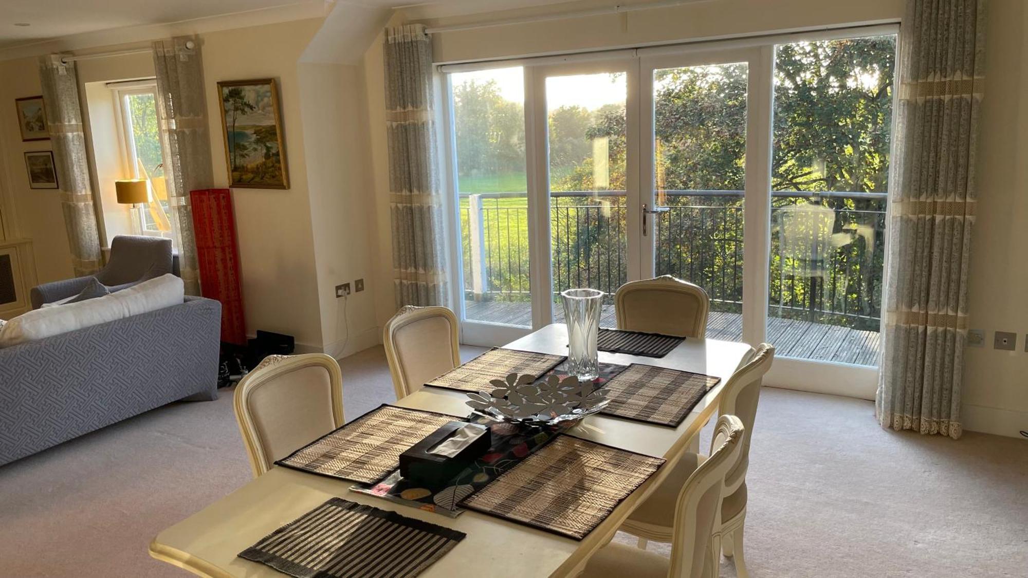Top Floor En-Suite Double Bedrooms With Great View Of Windsor Castle & Free Parking Exteriér fotografie