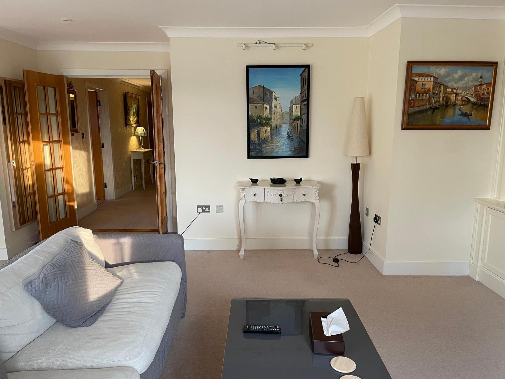 Top Floor En-Suite Double Bedrooms With Great View Of Windsor Castle & Free Parking Exteriér fotografie