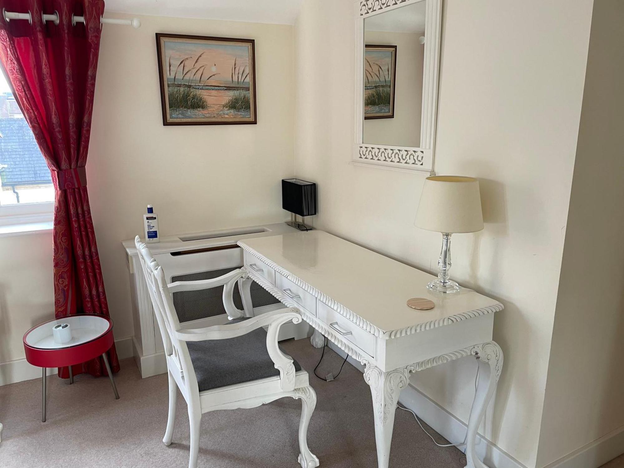 Top Floor En-Suite Double Bedrooms With Great View Of Windsor Castle & Free Parking Exteriér fotografie