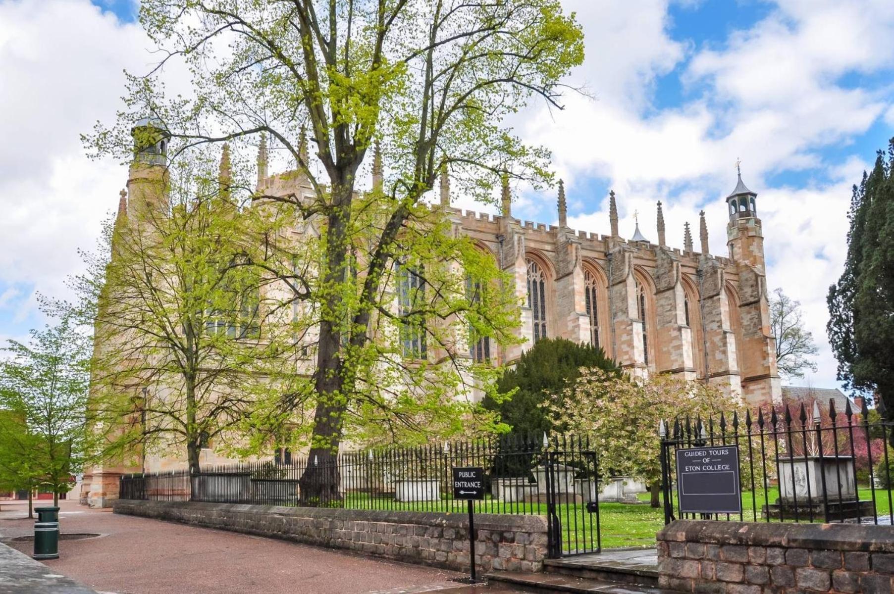 Top Floor En-Suite Double Bedrooms With Great View Of Windsor Castle & Free Parking Exteriér fotografie