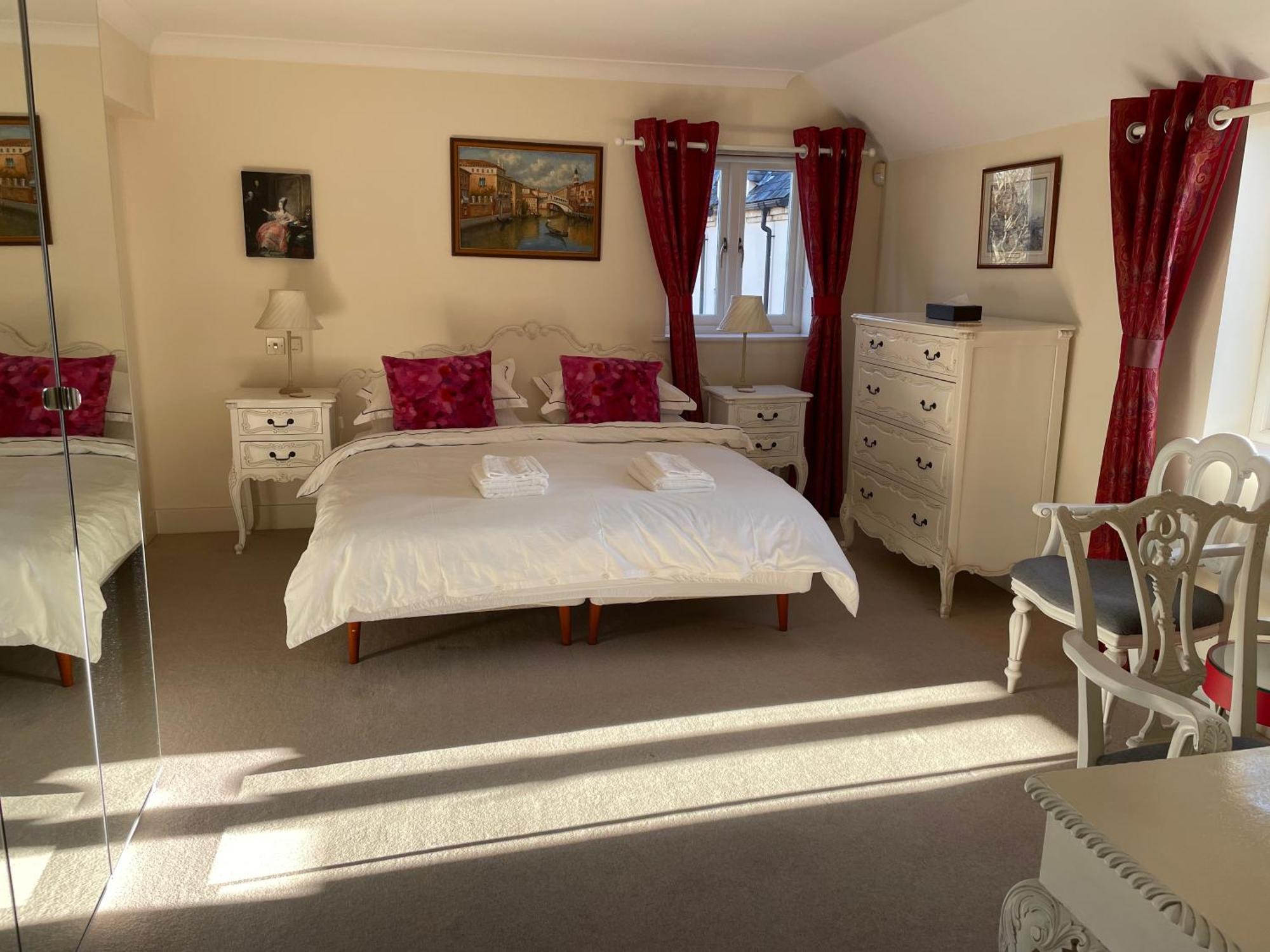 Top Floor En-Suite Double Bedrooms With Great View Of Windsor Castle & Free Parking Exteriér fotografie