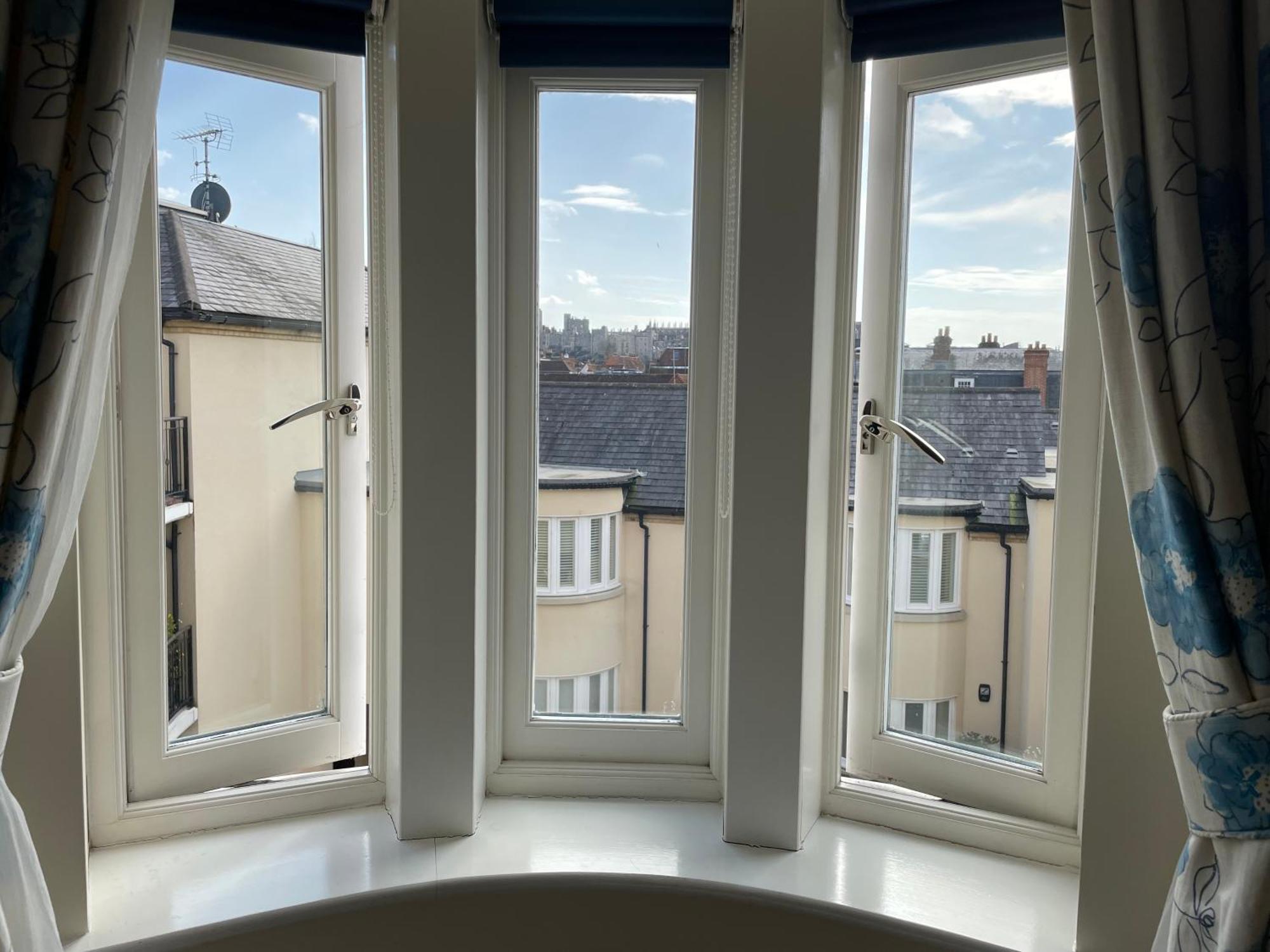 Top Floor En-Suite Double Bedrooms With Great View Of Windsor Castle & Free Parking Exteriér fotografie
