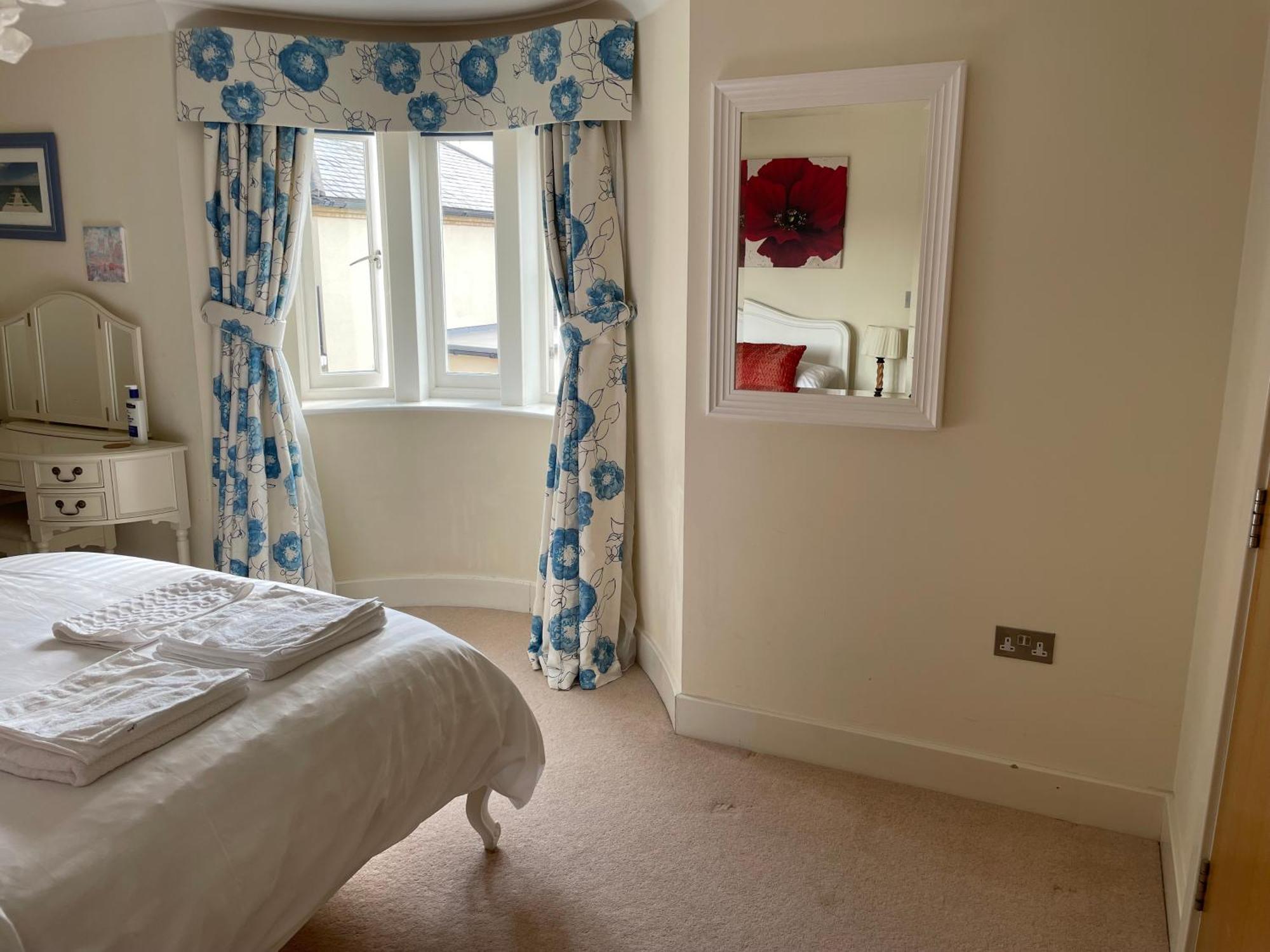 Top Floor En-Suite Double Bedrooms With Great View Of Windsor Castle & Free Parking Exteriér fotografie
