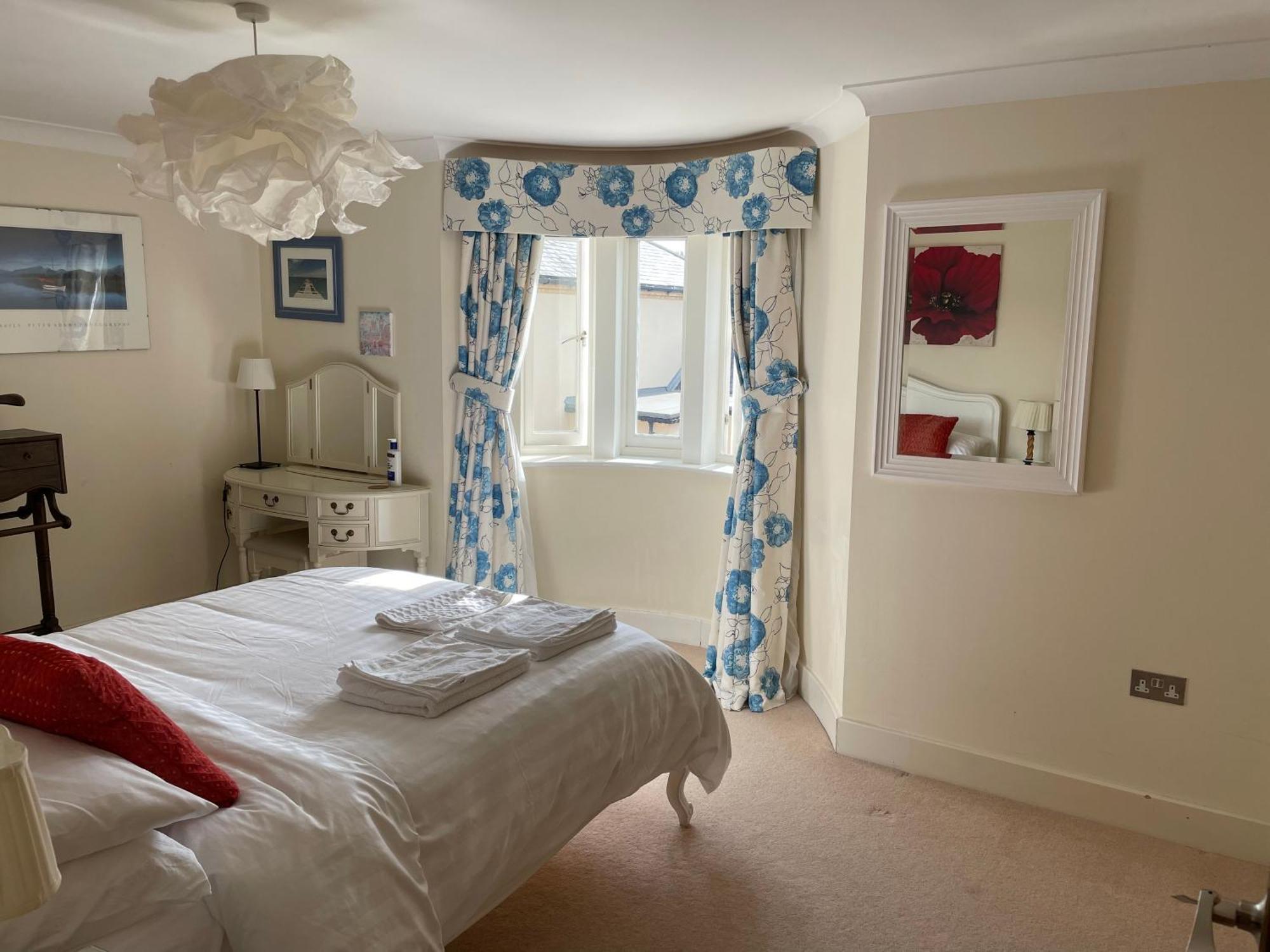 Top Floor En-Suite Double Bedrooms With Great View Of Windsor Castle & Free Parking Exteriér fotografie